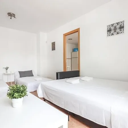 Con Piscina En Sevilla Apartment *